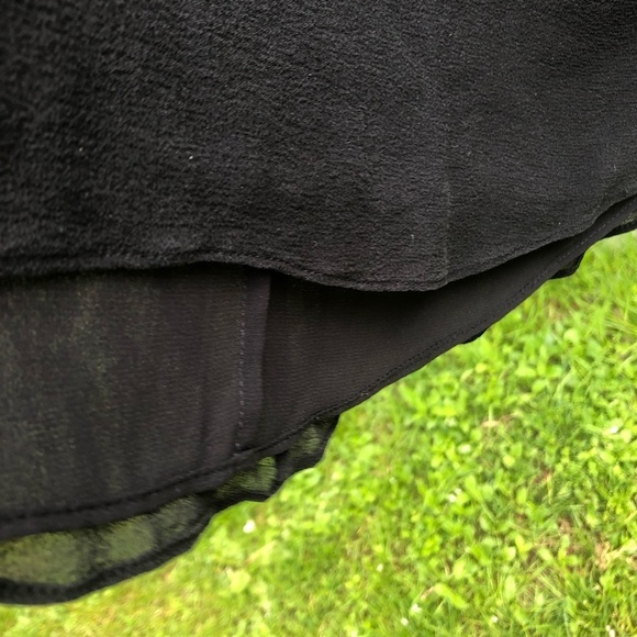 100% Silk Aritzia Babaton Black  Sleeveless lined Blouse - Picture 7 of 10